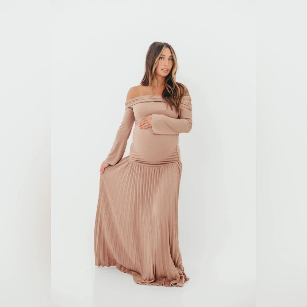 Worth Collective Lennox Long Sleeve Maxi Dress in Taupe - Bump Friendly NWT - Picture 5 of 15